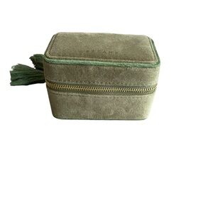 Sezane Green Velvet Jewelry Box Travel Case With Tassel Zipper